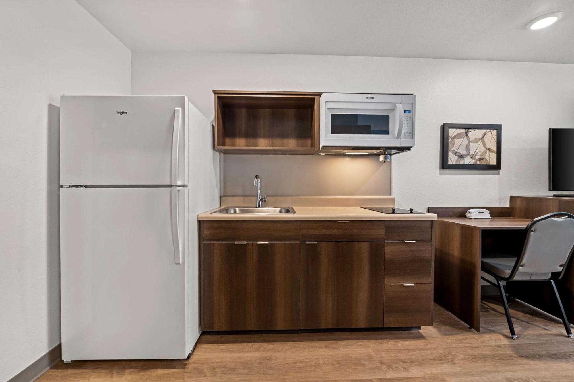 Woodspring Suites Loves Park - Rockford Eksteriør billede